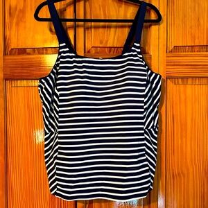 Lands’ End plus size 20W Tankini Top. Deep sea navy & white striped